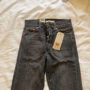 Levi’s wedgie skinny black/gray jeans size 26/2